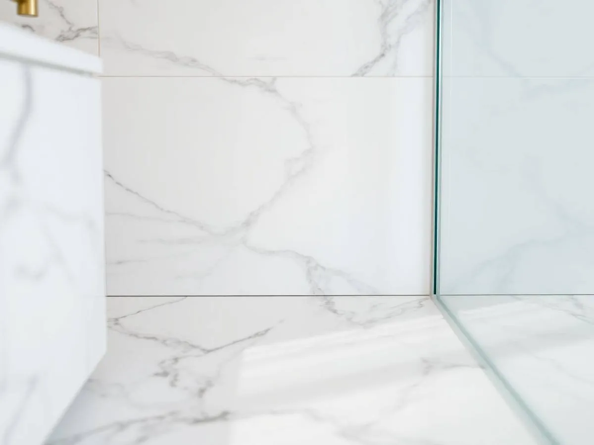 Porcelain and natural stone tile